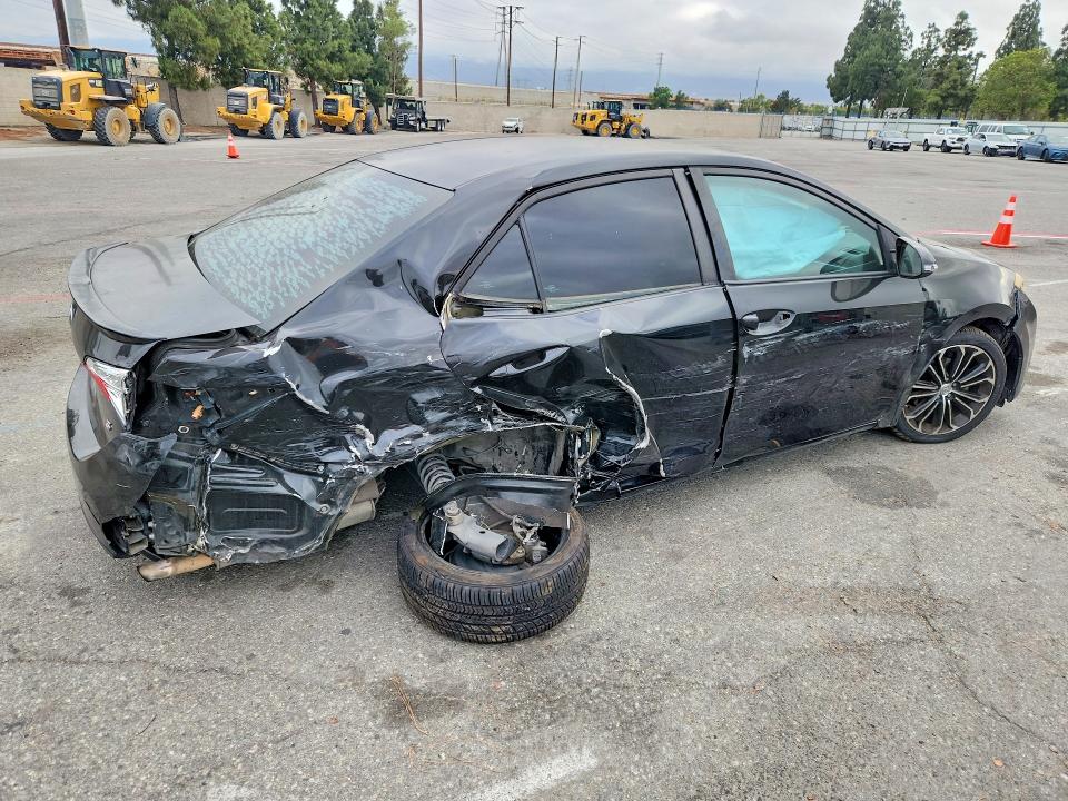 Photo 3 from auction – 2016 TOYOTA COROLLA with VIN 5YFBURHE8GP420669