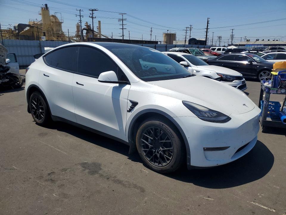 Фото 4 с аукциона – 2021 TESLA MODEL Y с VIN 5YJYGDEE9MF157124