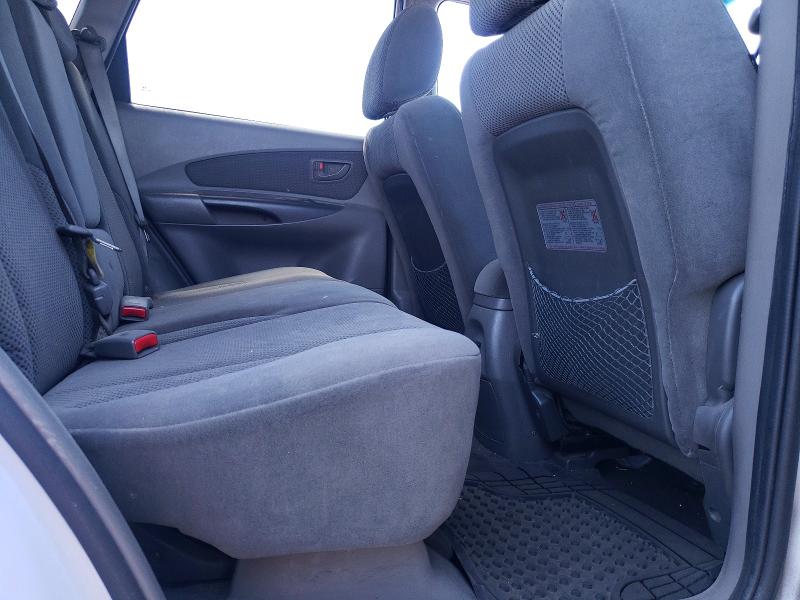 Photo 11 from auction – 2008 HYUNDAI TUCSON with VIN KM8JN72D18U799222