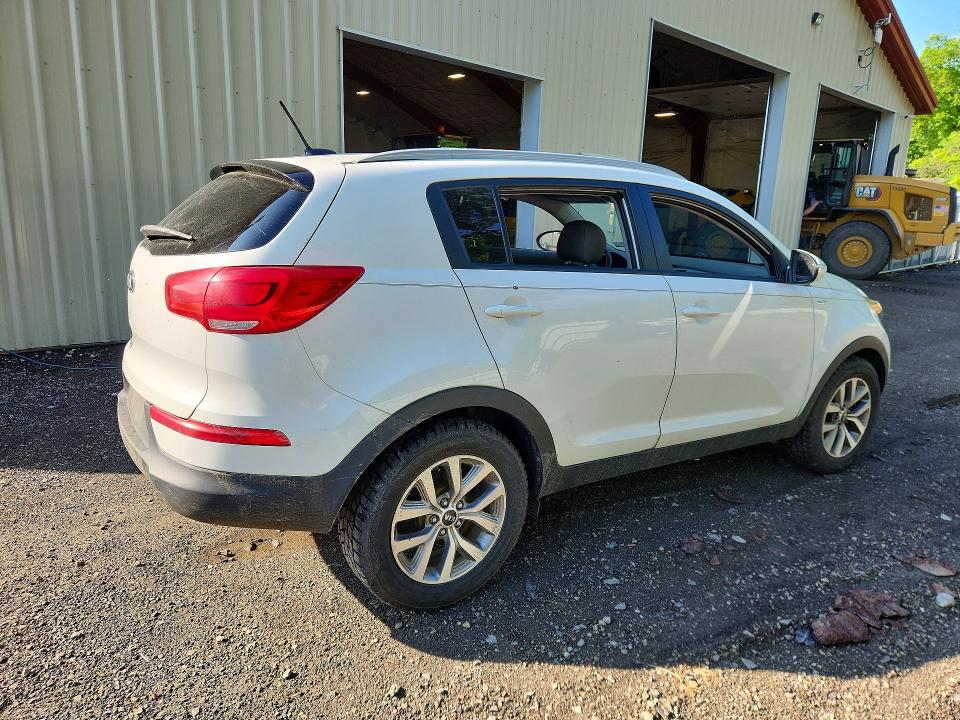 Photo 3 from auction – 2015 KIA SPORTAGE with VIN KNDPBCAC2F7781672