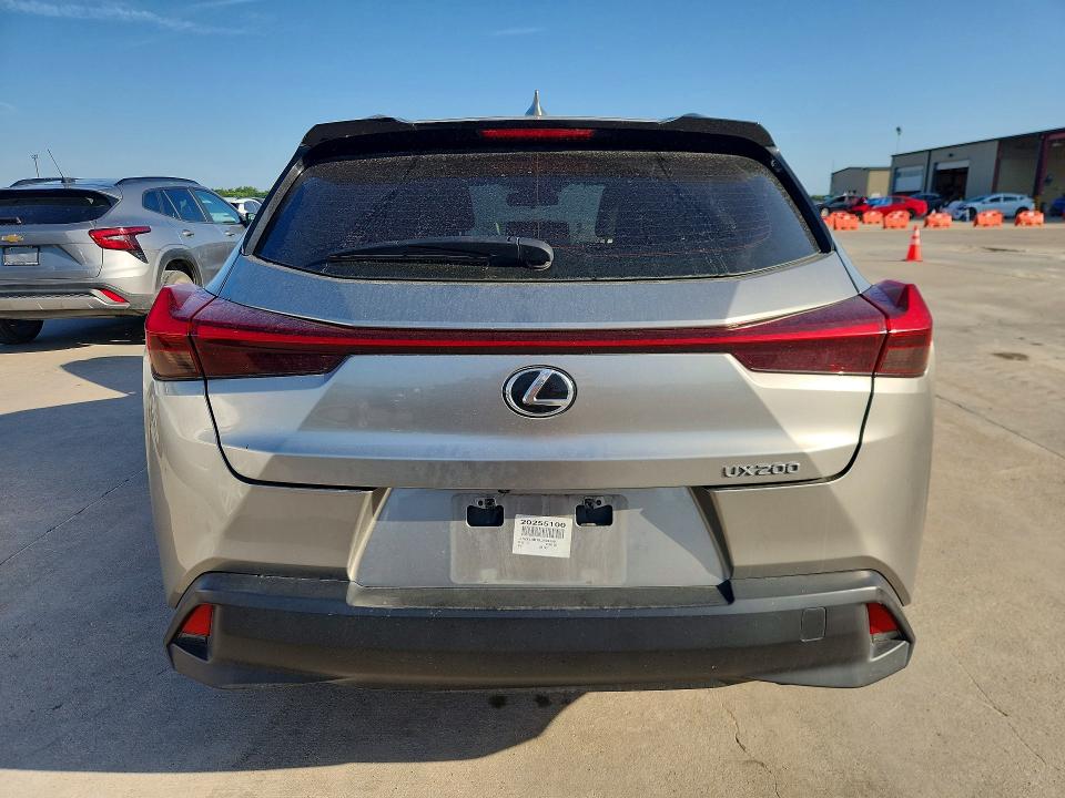Photo 6 from auction – 2020 LEXUS UX with VIN JTHX3JBH0L2023459