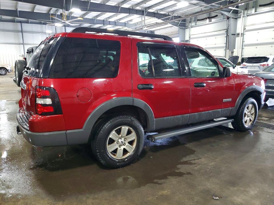 Photo 3 from auction – 2006 FORD EXPLORER with VIN 1FMEU73E96ZA10732