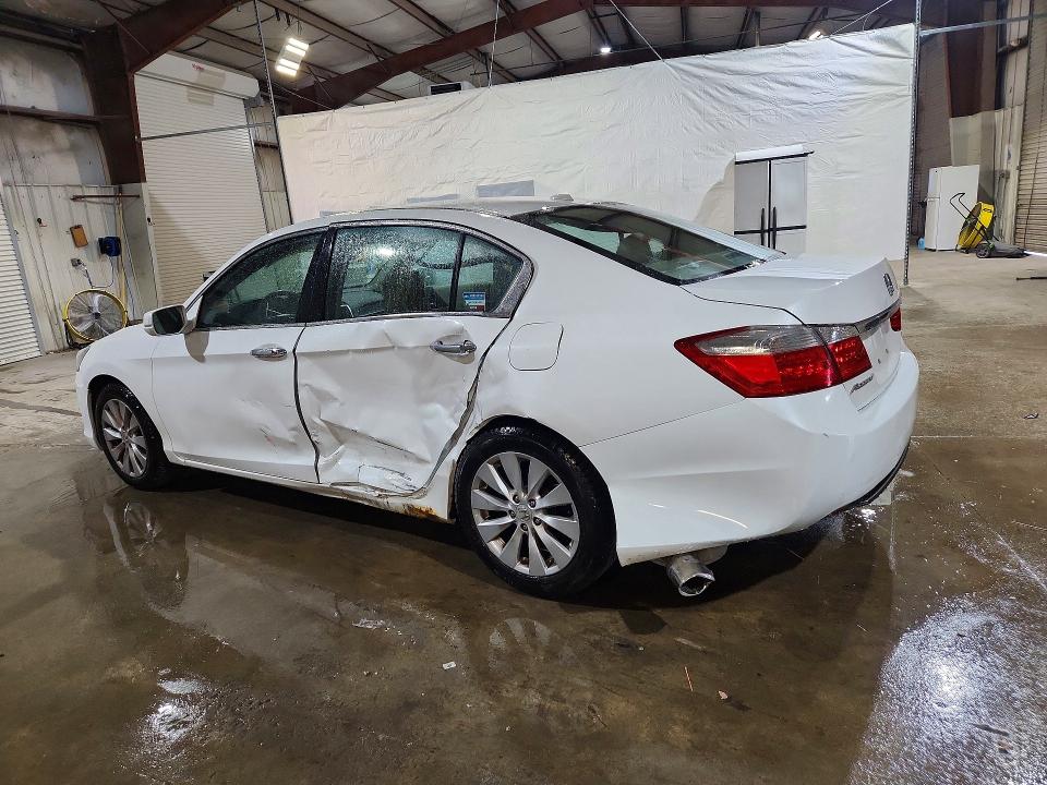 Photo 2 from auction – 2015 HONDA ACCORD with VIN 1HGCR3F84FA006857