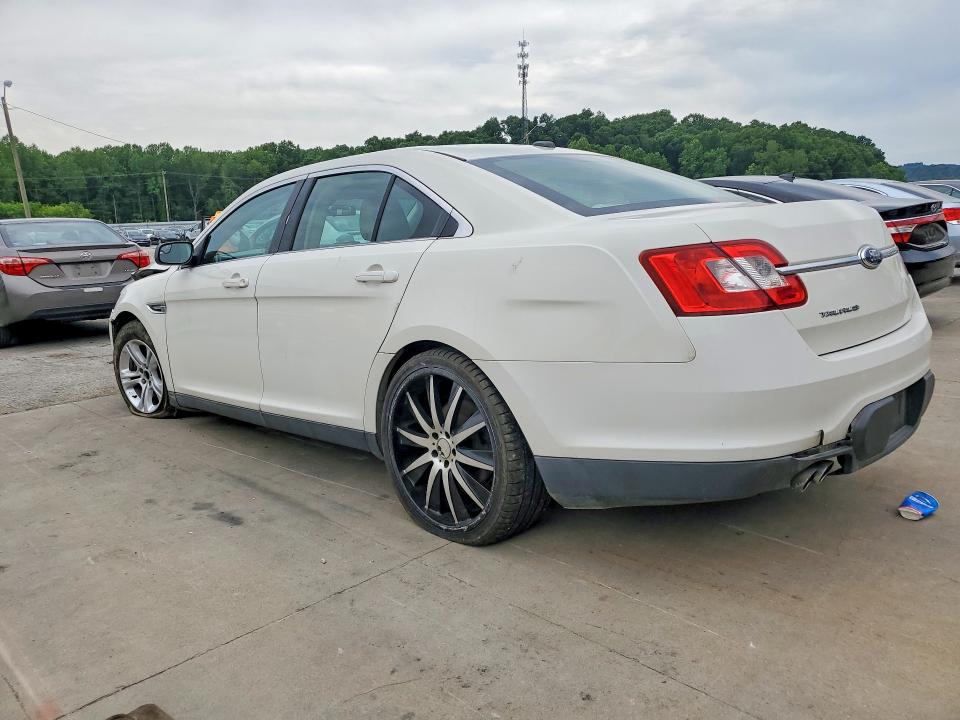 Photo 2 from auction – 2012 FORD TAURUS with VIN 1FAHP2DW1CG111568