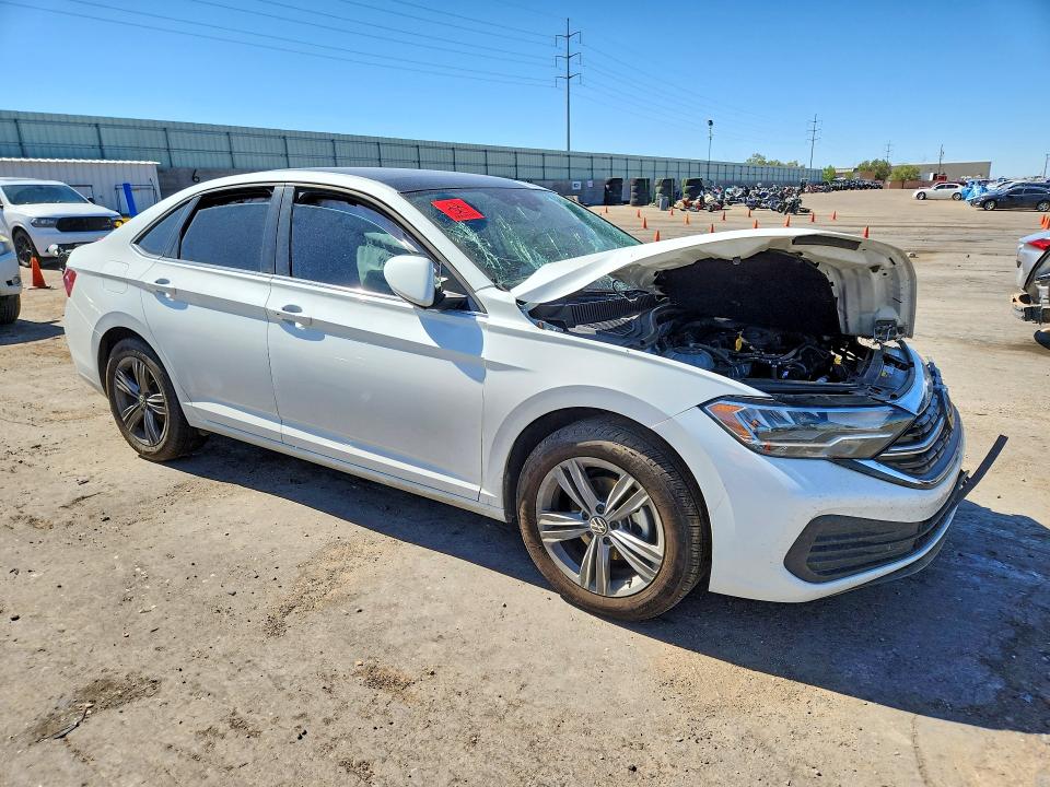 Photo 4 from auction – 2024 VOLKSWAGEN JETTA with VIN 3VW7M7BU0RM097915