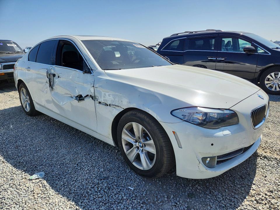 Photo 4 from auction – 2012 BMW 528 with VIN WBAXG5C54CDY29498