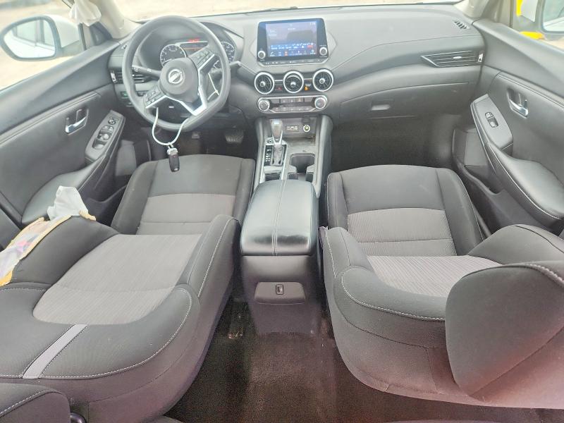 Photo 8 from auction – 2015 NISSAN SENTRA with VIN 3N1AB8CV1RY343832