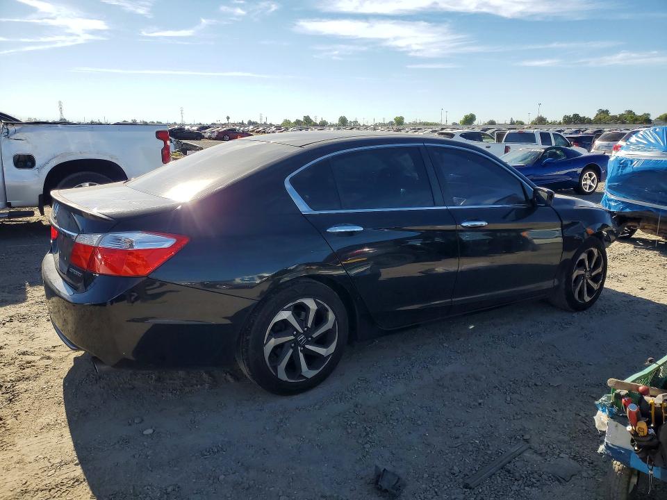 Photo 3 from auction – 2015 HONDA ACCORD with VIN 1HGCR2F54FA176233