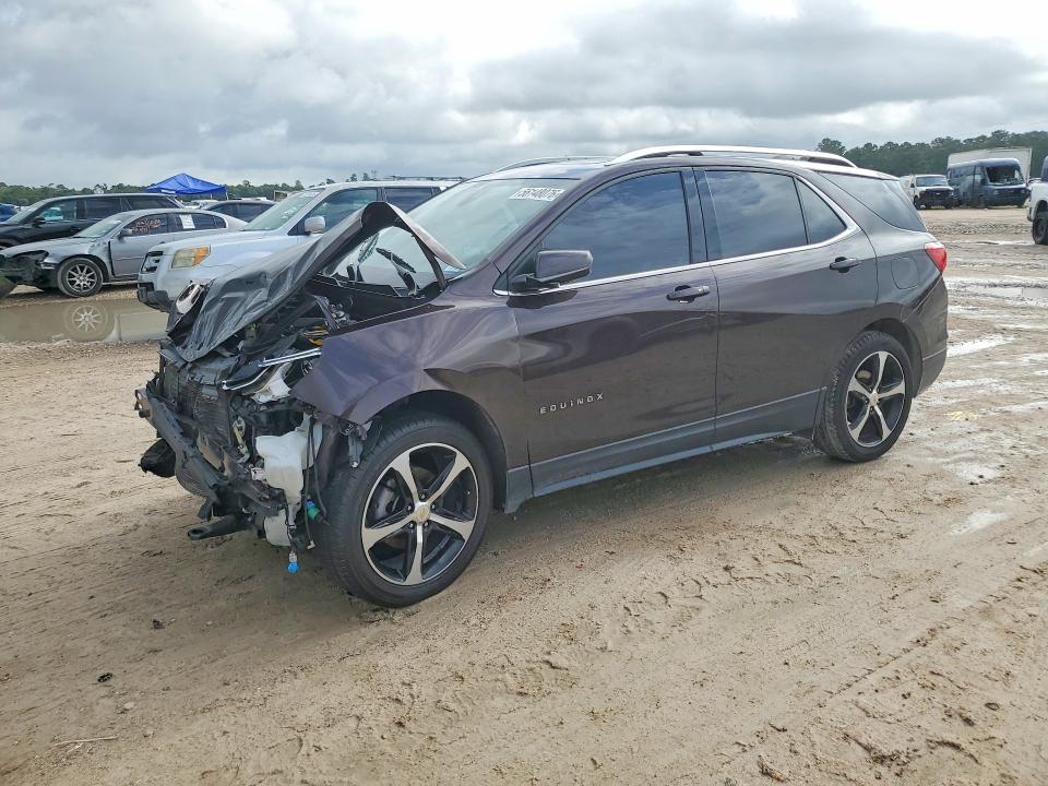 CHEVROLET EQUINOX 2020 with VIN 2GNAXUEV9L6261836 - Photo from auction