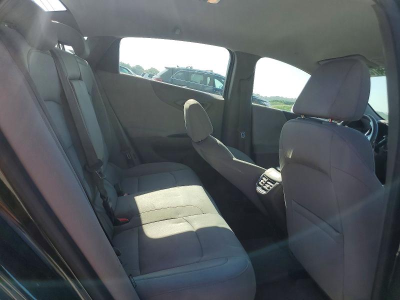 Photo 10 from auction – 2017 CHEVROLET MALIBU with VIN 1G1ZE5ST2HF135317