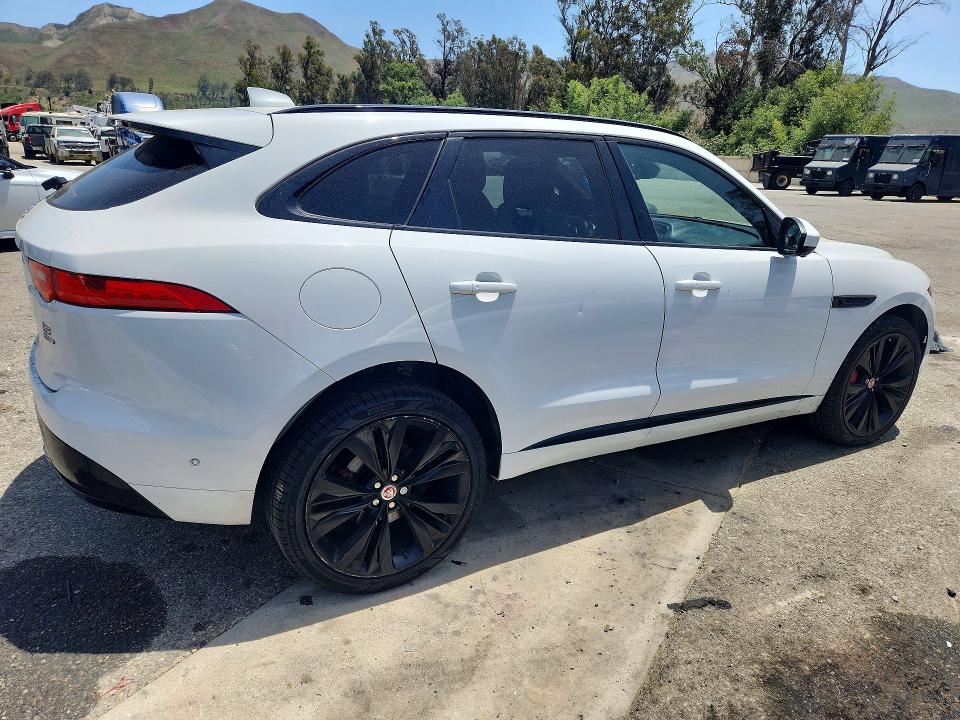 Photo 3 from auction – 2018 JAGUAR F-PACE with VIN SADCM2FV3JA298530