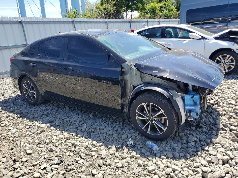 Photo 4 from auction – 2023 KIA FORTE with VIN 3KPF24AD3PE654733