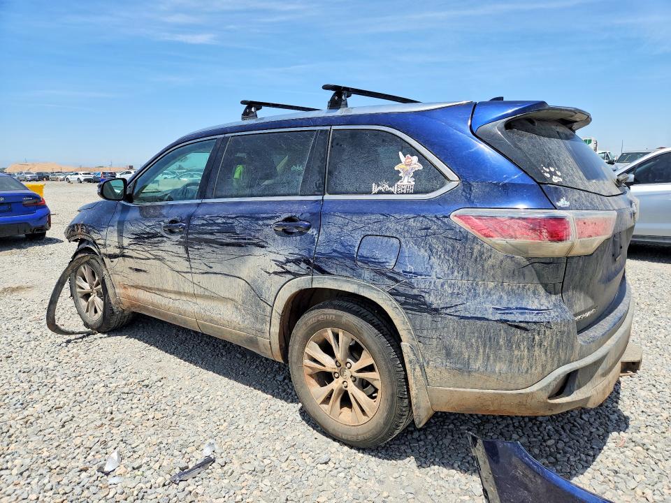 Photo 2 from auction – 2015 TOYOTA HIGHLANDER with VIN 5TDJKRFH6FS168103