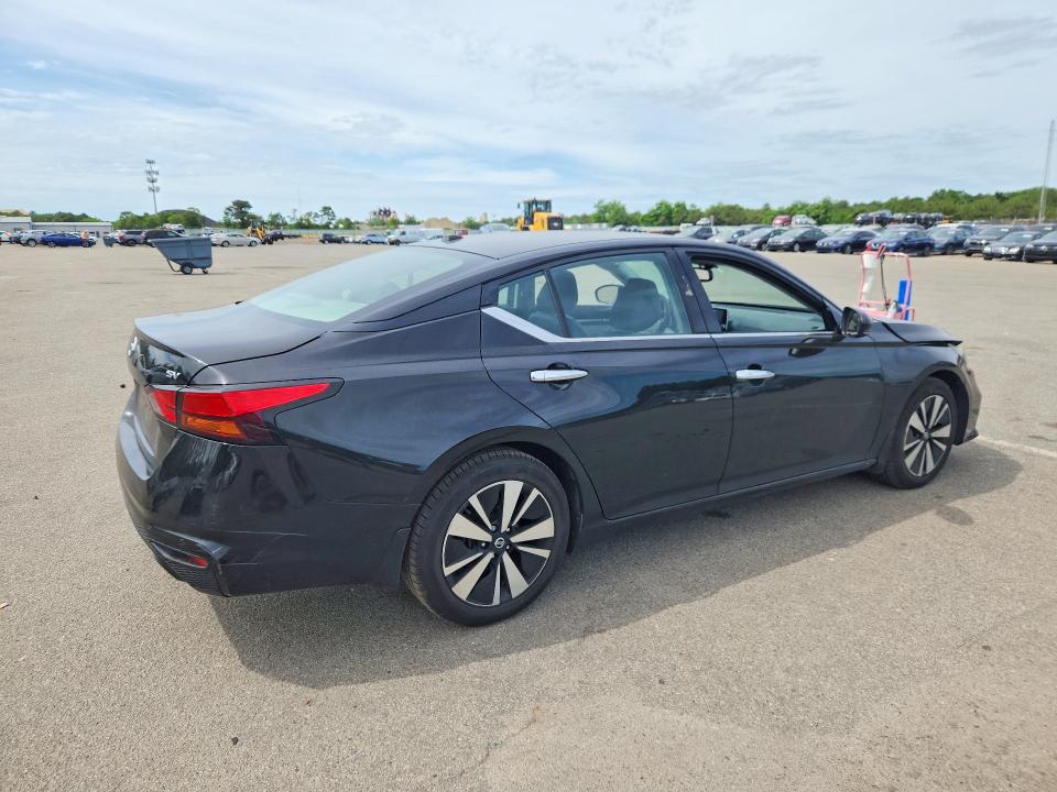 Photo 3 from auction – 2019 NISSAN ALTIMA with VIN 1N4BL4DV5KC165174