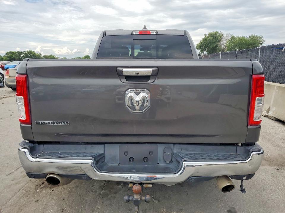 Zdjęcie 6 z aukcji – 2019 RAM 1500 z VIN 1C6RREBT7KN576358