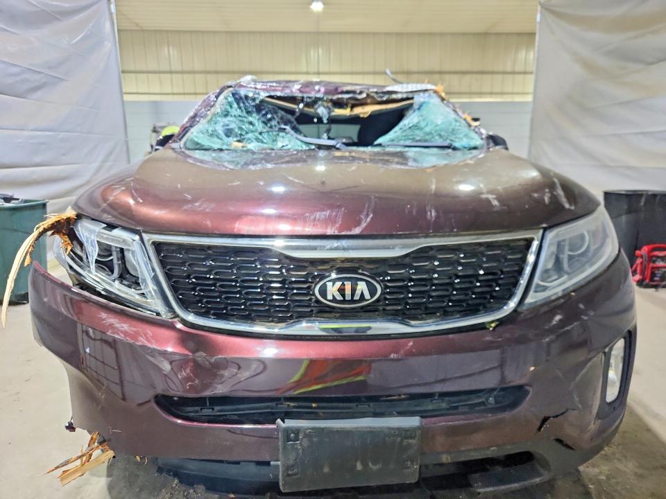 Photo 5 from auction – 2015 KIA SORENTO with VIN 5XYKUDA76FG594922