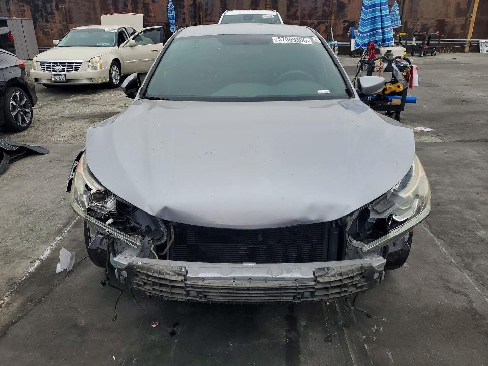 Photo 5 from auction – 2017 HONDA ACCORD with VIN 1HGCR2F11HA154707