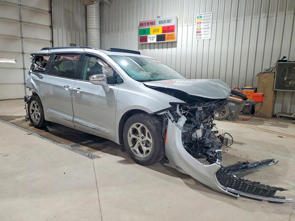 Photo 4 from auction – 2022 CHRYSLER PACIFICA with VIN 2C4RC1GG7NR230624