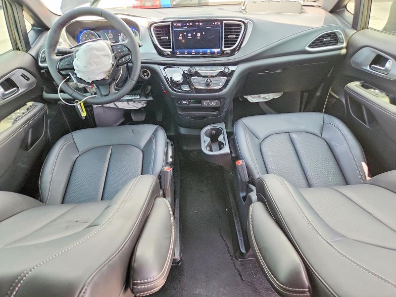 Photo 8 from auction – 2024 CHRYSLER PACIFICA with VIN 2C4RC1BG7RR173502