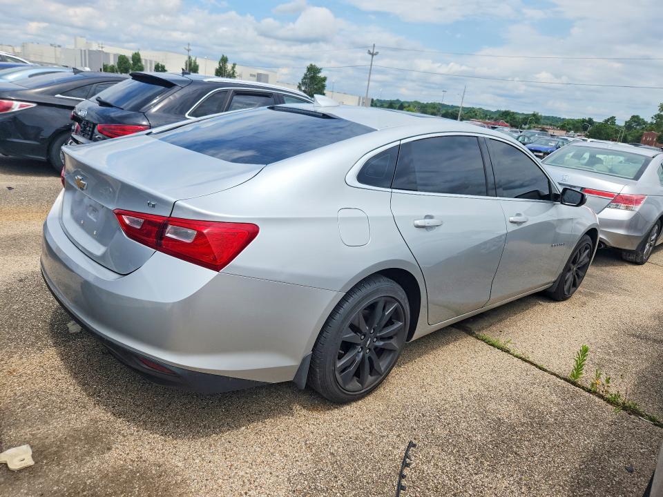 Photo 3 from auction – 2017 CHEVROLET MALIBU with VIN 1G1ZE5ST5HF247867