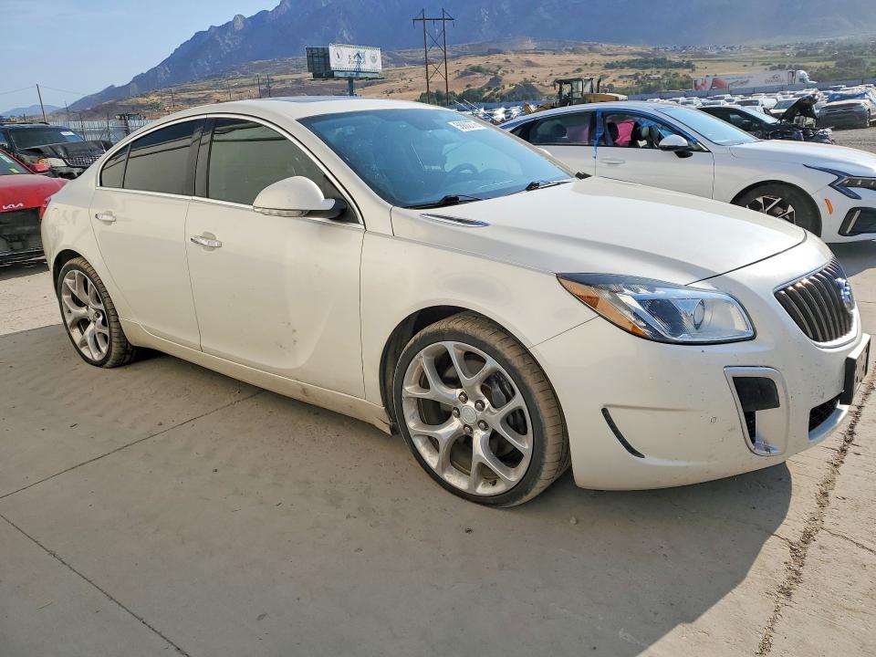 Photo 4 from auction – 2013 BUICK REGAL with VIN 2G4GV5GVXD9247953