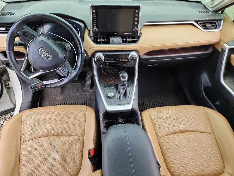 Photo 8 from auction – 2022 TOYOTA RAV4 with VIN JTMD6RFV8NJ021798