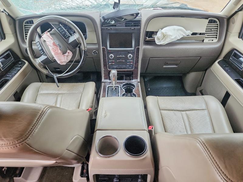 Photo 8 from auction – 2017 LINCOLN NAVIGATOR with VIN 5LMJJ2JTXHEL04871