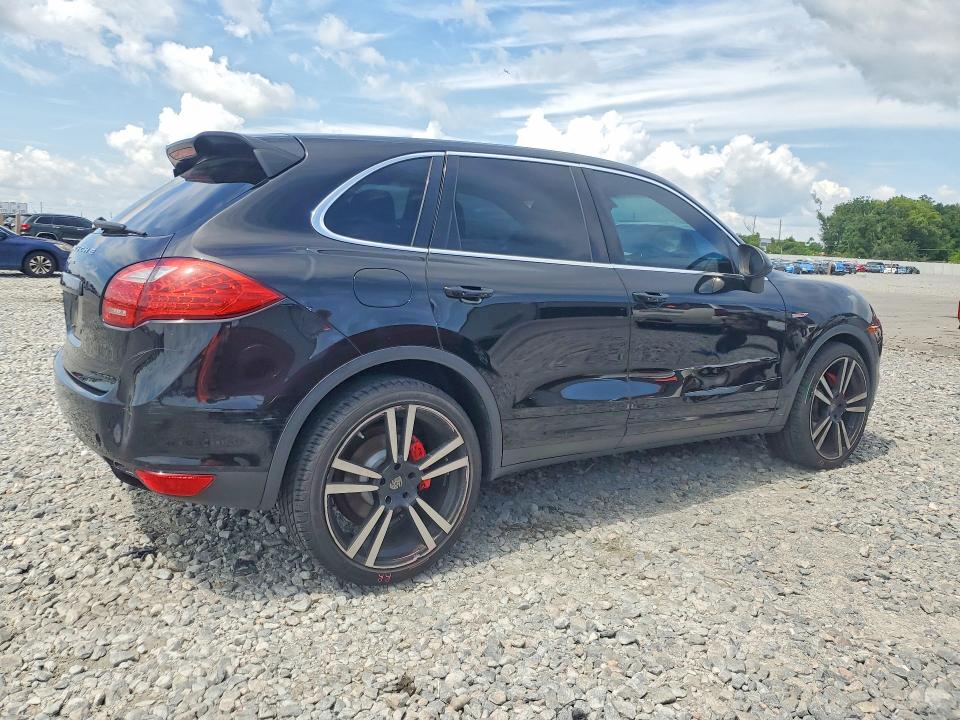 Photo 3 from auction – 2013 PORSCHE CAYENNE with VIN WP1AA2A24DLA07064