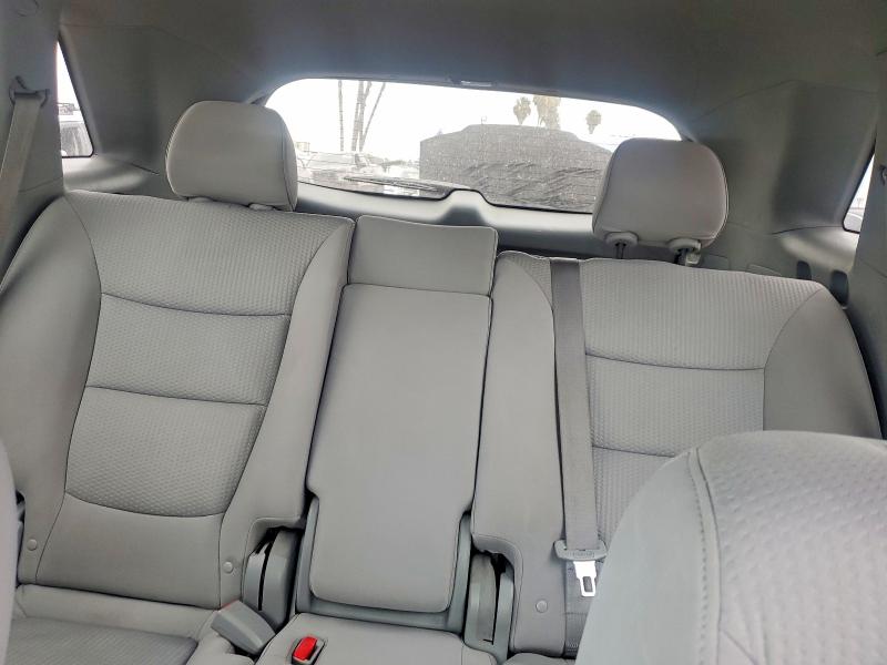 Photo 10 from auction – 2013 KIA SORENTO with VIN 5XYKT3A64DG313301