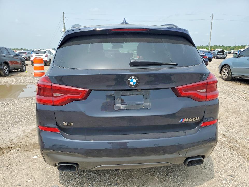 Photo 6 from auction – 2018 BMW X3 with VIN 5UXTS3C57J0Y97043