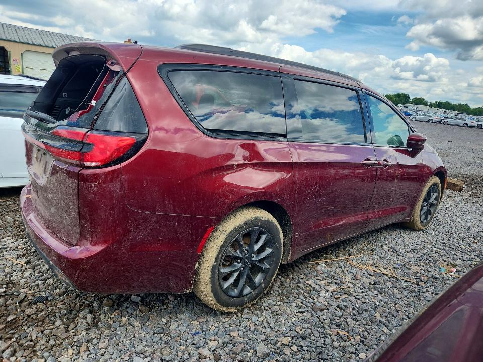 Photo 3 from auction – 2021 CHRYSLER PACIFICA with VIN 2C4RC1FG3MR592417