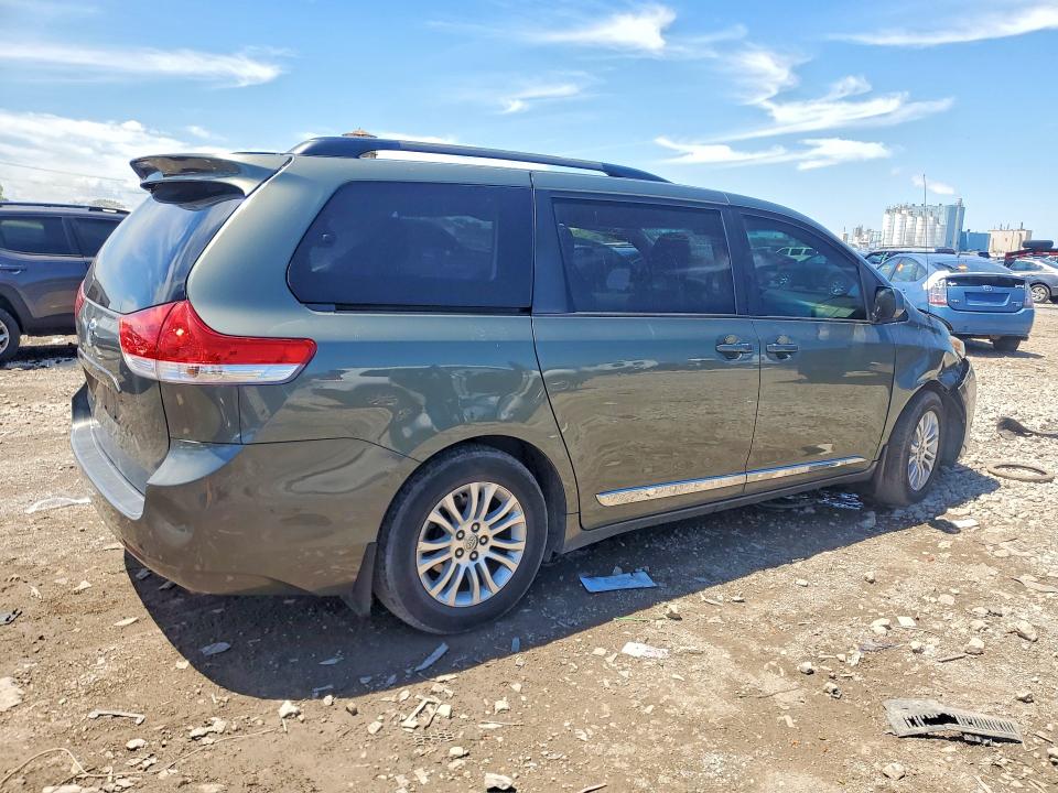 Photo 3 from auction – 2011 TOYOTA SIENNA with VIN 5TDYK3DC7BS129632