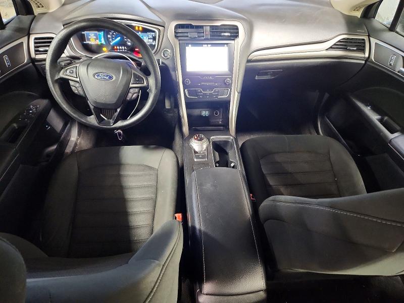 Photo 8 from auction – 2019 FORD FUSION with VIN 3FA6P0LU0KR272268