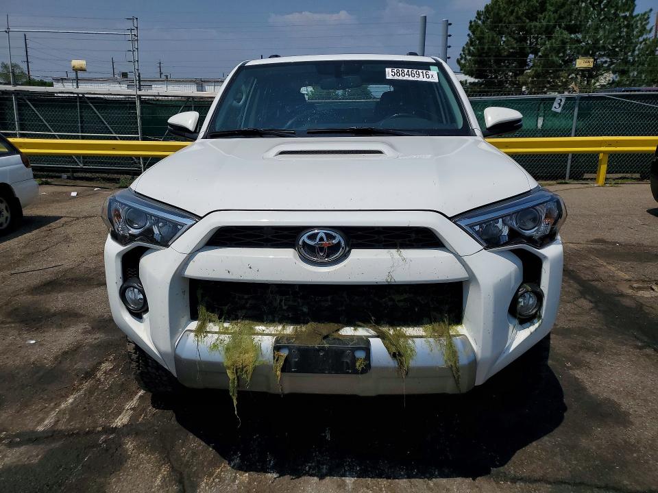 Photo 5 from auction – 2019 TOYOTA 4RUNNER with VIN JTEBU5JR8K5653992