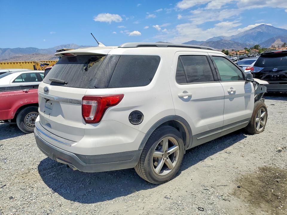 Photo 3 from auction – 2018 FORD EXPLORER with VIN 1FM5K7D8XJGA42625