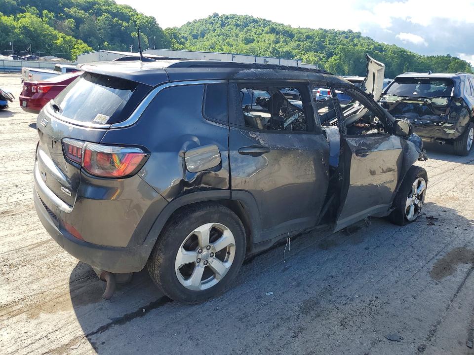 Photo 3 from auction – 2019 JEEP COMPASS with VIN 3C4NJDBB8KT696301