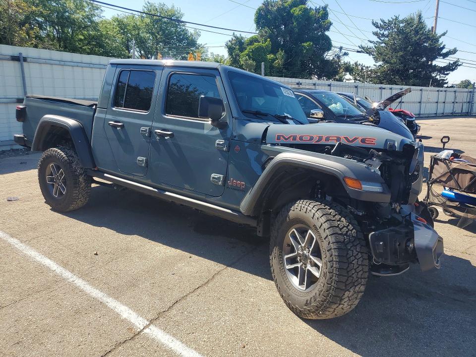 Photo 4 from auction – 2026 JEEP GLADIATOR with VIN 1C6RJTEG3TL154708