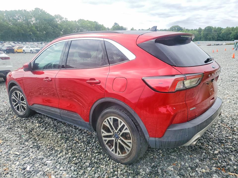 Photo 2 from auction – 2020 FORD ESCAPE with VIN 1FMCU0H61LUC22839