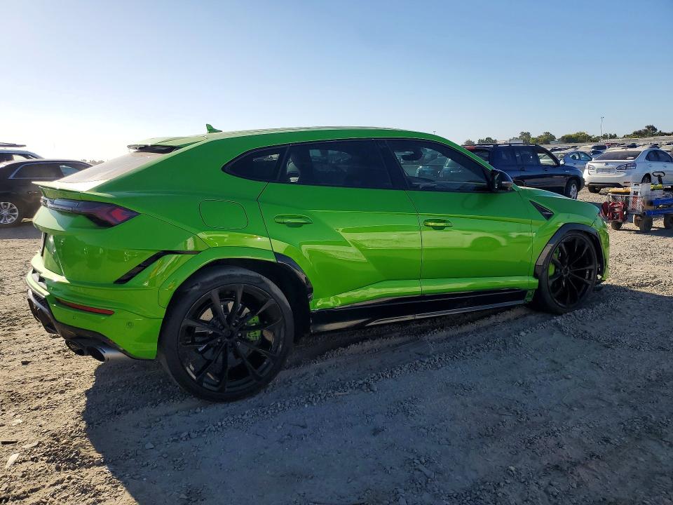 Photo 3 from auction – 2021 LAMBORGHINI URUS with VIN ZPBUA1ZLXMLA15524