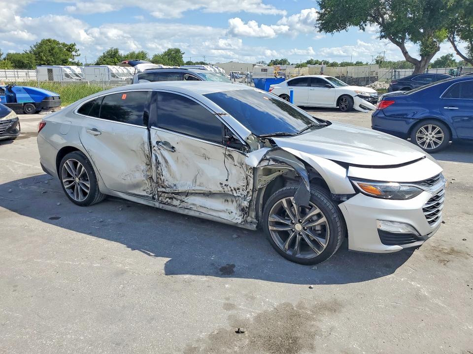 Photo 4 from auction – 2021 CHEVROLET MALIBU with VIN 1G1ZD5ST8MF076500