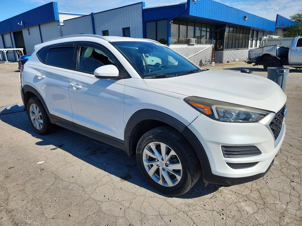 Photo 4 from auction – 2020 HYUNDAI TUCSON with VIN KM8J33A47LU184036