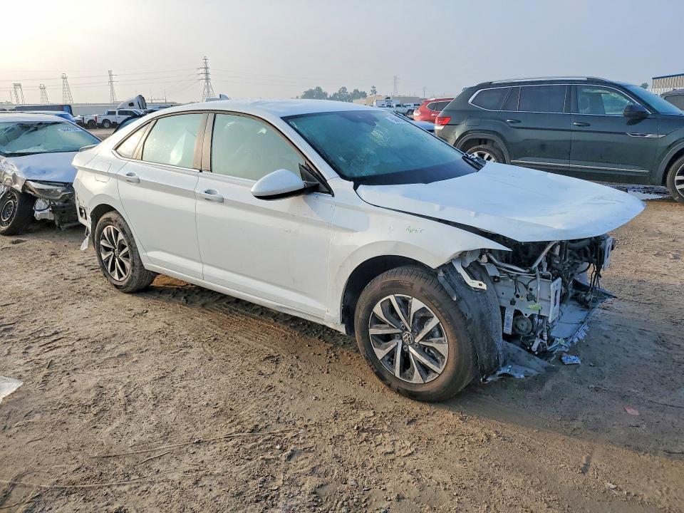 Photo 4 from auction – 2026 VOLKSWAGEN JETTA with VIN 3VW5W7BU2TM022190