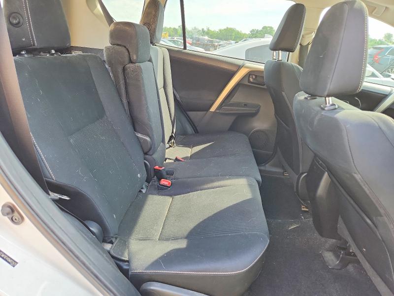 Photo 11 from auction – 2013 TOYOTA RAV4 with VIN 2T3WFREV4DW023476