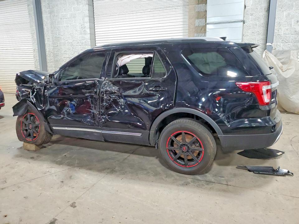 Photo 2 from auction – 2017 FORD EXPLORER with VIN 1FM5K8D85HGE11388