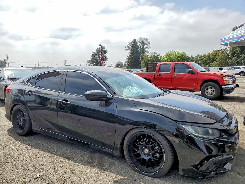 Photo 4 from auction – 2021 HONDA CIVIC with VIN 2HGFC2F88MH557221