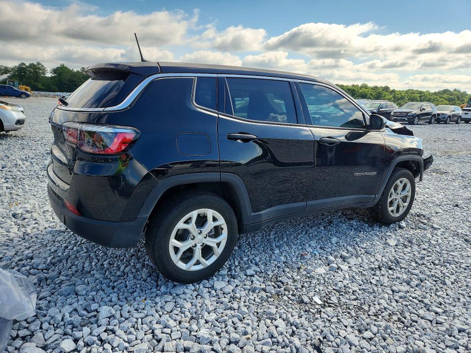 Photo 3 from auction – 2024 JEEP COMPASS with VIN 3C4NJDANXRT124622