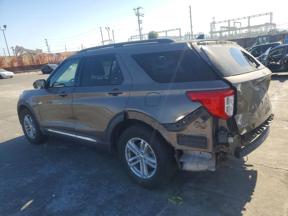 Photo 2 from auction – 2021 FORD EXPLORER with VIN 1FMSK7DH0MGA83479