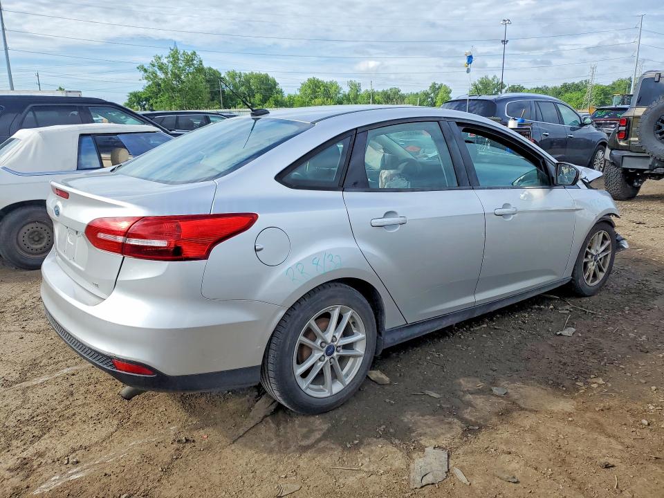 Photo 3 from auction – 2017 FORD FOCUS with VIN 1FADP3F24HL225772