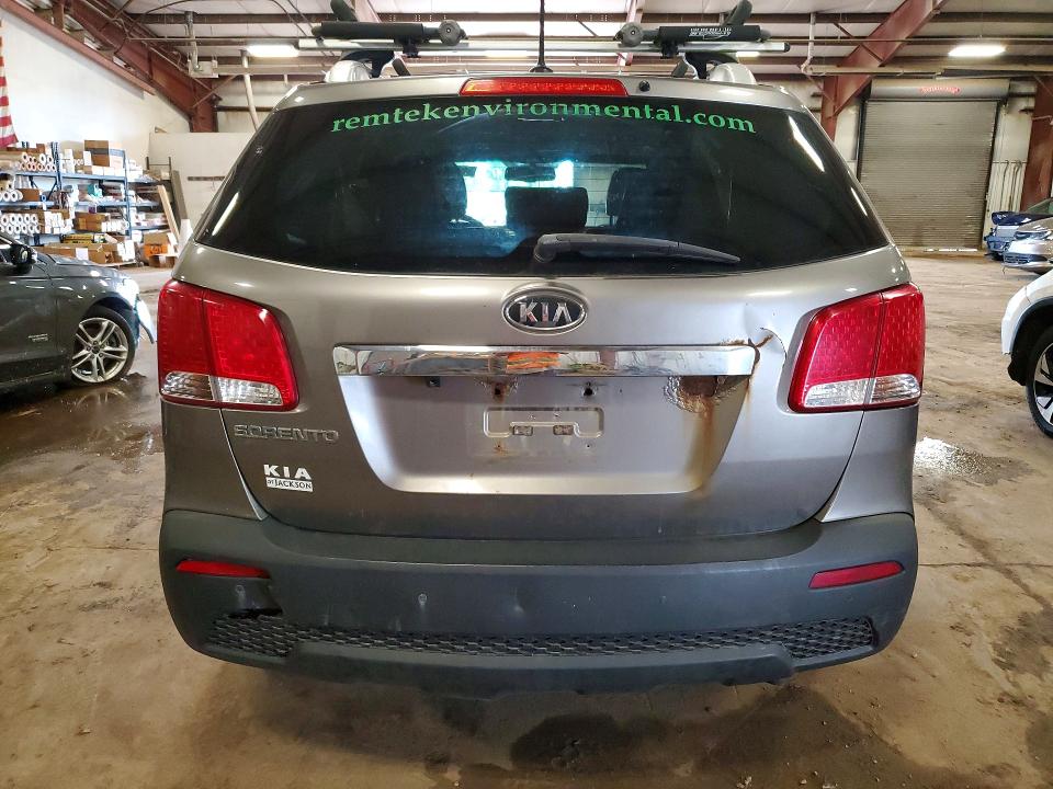 Снимка 6 от търг – 2013 KIA SORENTO с VIN 5XYKT3A60DG396662