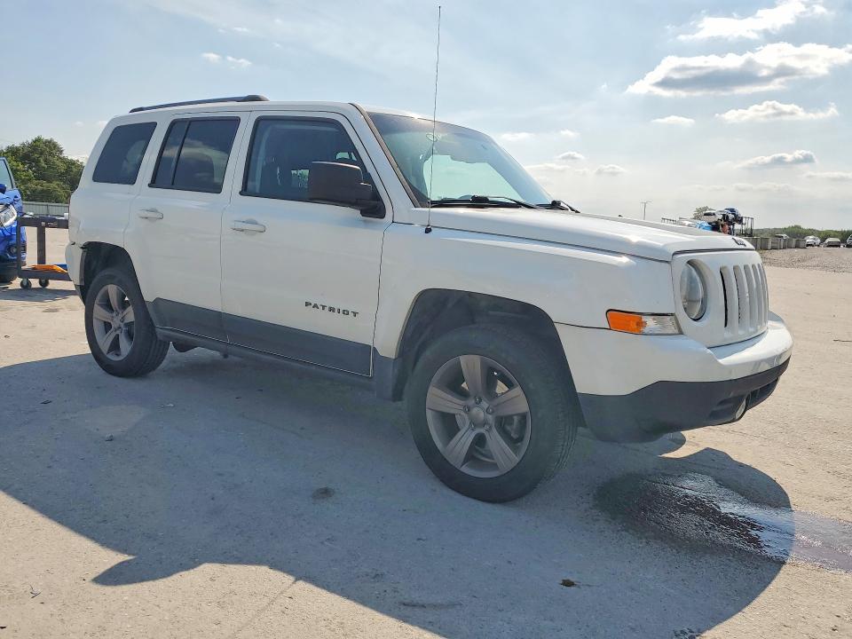 Photo 4 from auction – 2017 JEEP PATRIOT with VIN 1C4NJPBA7HD120352